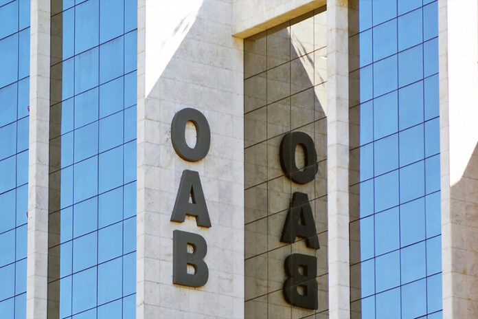 Fachada de prédio da OAB