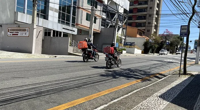 Motoboys no trânsito