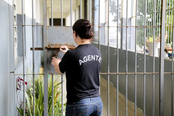 Agente penitenciário