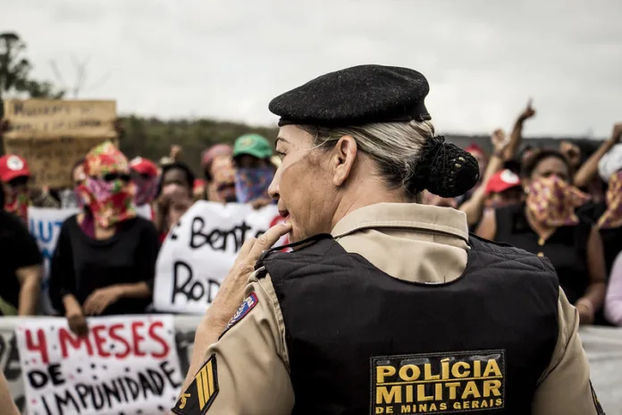 Policial Militar feminina de MG