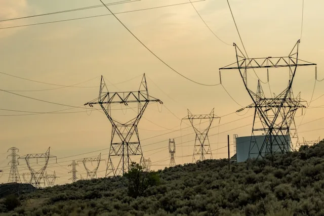 Linha de energia elétrica